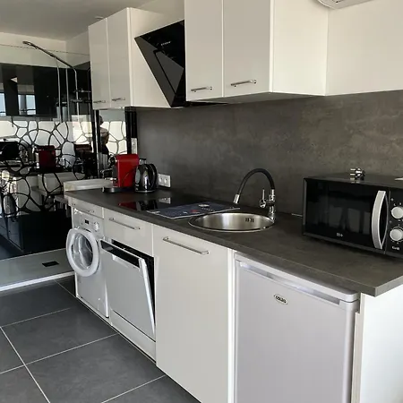 Village Naturiste アパート